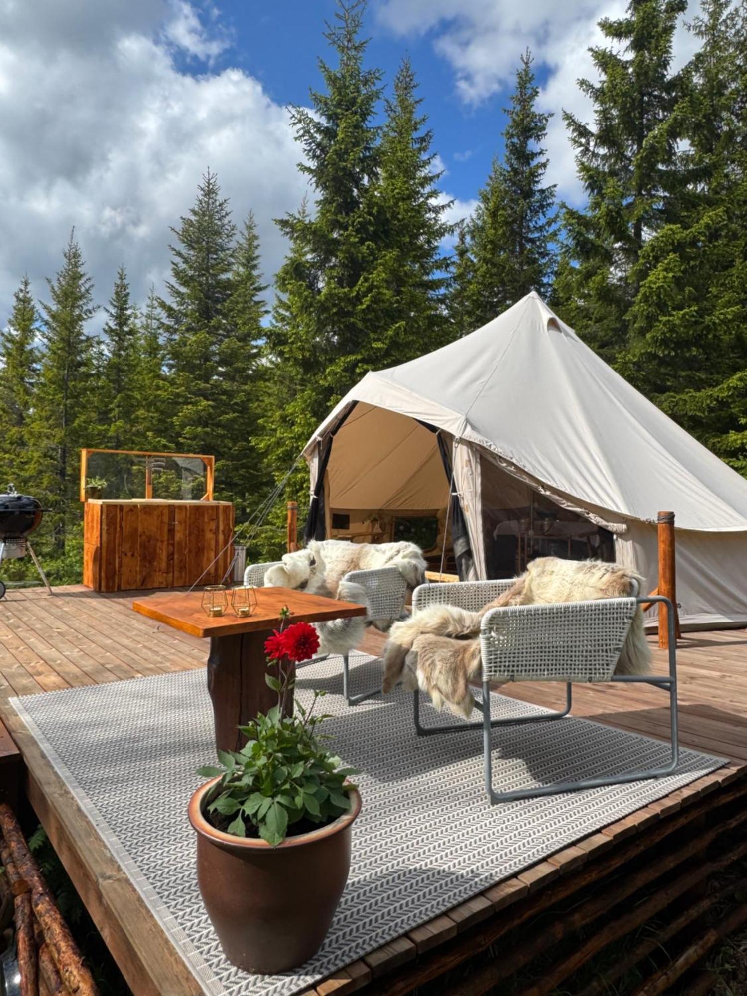 Glamping Tent With Amazing View In The Forest Турсбю Екстер'єр фото